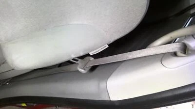 二手前左座椅皮带 前部 适合:2009 起亚 Sedona 水桶座 司机 退回 — 第 1/4 张图片