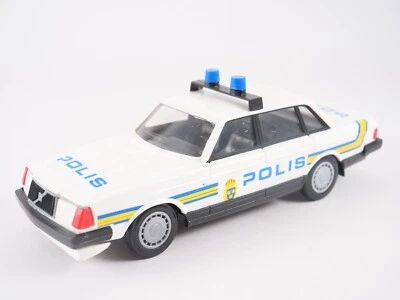 STAHLBERG JUJU Finland Volvo 240 GL Polis plastique  24 cm - Photo 1/4