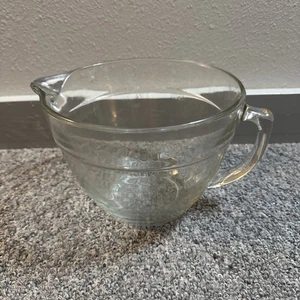 VINTAGE Pampered Chef Bowl 8 Cup 2 Qt Measuring Mixing Bowl Clear Glass NO LID - Picture 1 of 9