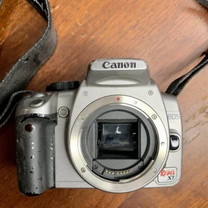 Canon EOS 350D / Digital Rebel XT Digital SLR Camera - Silver (Body Only) - Picture 1 of 8