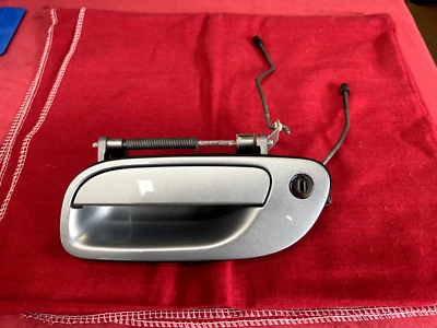 Manija de puerta exterior del conductor delantero izquierdo Volvo S60 2006-2009 - eléctrico plateado 477 Foto 1 de 3