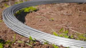 FARMGARD 9 Gauge 10 lbs 170 Ft Coil Smooth Wire Made of Class 3 Steel Galvanized - Picture 1 of 7