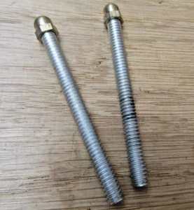 2 x SPARE REPLACEMENT LETTER PLATE FIXING SCREWS BOLTS FURNITURE KNOCKER FIXINGS - Picture 1 of 1
