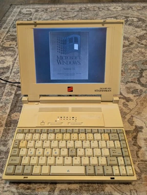 Vintage Packard Bell Statesman laptop computer - Image 1 of 4