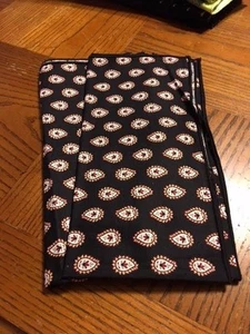 Vera Bradley Classic Black Dinner Fabric Napkin NWOT Retired FREE SHIPPING - Picture 1 of 1