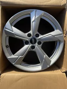 Audi A6 S6 C8 S LINE 18 " Audi Leichtmetallfelge Felge 4K0601025D 8Jx18 ET39 #3 - Bild 1 von 11