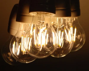 4w FILAMENTO LED | Estilo Vintage Edison Bombilla | E27 es Tornillo 40w Equivalente - Imagen 1 de 4