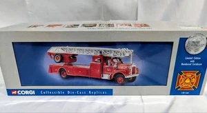 Corgi 1:50 MILWAUKEE Mack B Magirus Aerial Ladder Fire Truck #53001 - Picture 1 of 4