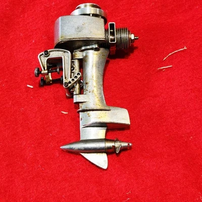 Motor fueraborda de barco K&B Allyn SEA FURY de colección Foto 1 de 4