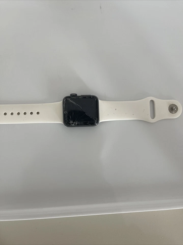 Apple Watch Serie 2 38 mm con pantalla rota Foto 1 de 1