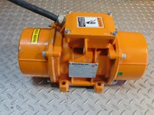 Metalfab CD18-910 Metal Fab Electric Vibrator 3PH 230/460V 1800RPM shaker - Picture 1 of 2