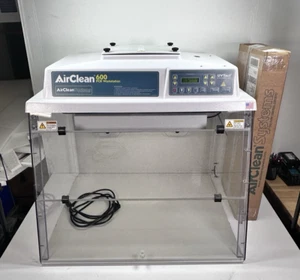 Estación de trabajo UV AirClean Systems 600 AC632LFUVC 30" PCR con filtro nuevo - Imagen 1 de 11