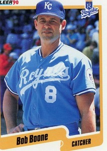 1990 Fleer Baseball Card  #102 - Bob Boone - Kansas City Royals