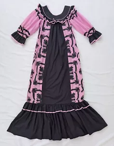 Vintage MAMO HOWELL Hawaiian Aloha Muumuu Pink Black Maxi Dress - Size 2 - Picture 1 of 12
