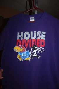 KANSAS JAYHAWKS KANSAS STATE WILDCATS T Shirt Men’s LARGE HOUSE DIVIDED - Picture 1 of 2