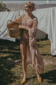 SPELL & THE GYPSY Amethyst Robe Blush, Size S/M Rare Perfect Condition - Picture 1 of 11