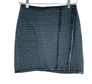 CLUB MONACO womens sz 00 charcoal gray faux leather trim quilted wrap mini skirt - Picture 1 of 4
