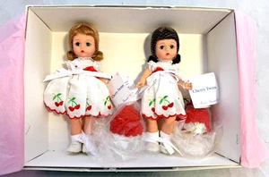 Madame Alexander Cherry Twins Bent Knee 1999 17700 With Box and Hang Tags - Bild 1 von 16