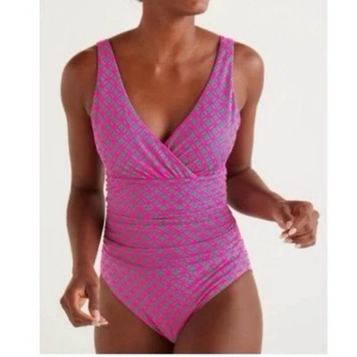 Boden Talamanca Traje de Baño Mujer 8 Una Pieza Rosa Verde Geométrico Modesto Cuello en V Foto 1 de 4