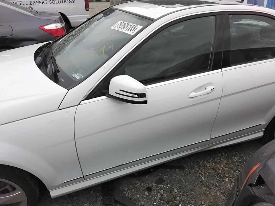 (LOCAL PICKUP ONLY) Driver Front Door 204 Type C300 Fits 08-14 MERCEDES C-CLASS  Foto 1 de 4