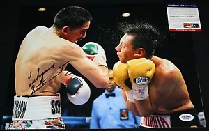 Leo Santa Cruz signed 11 x 14, WBC World Champ, IBF, PSA/DNA X41858 - Picture 1 of 2