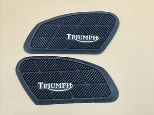 Triumph 500 650 750 Fuel Tank Rubber Knee Pads Painted Logo 1968 -1974 OIF UK - Bild 1 von 6