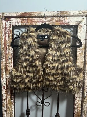 Forever 21 Crop Top Faux Fur Vest Cheetah Print Size Small Petite Lined Women’s - Image 1 of 4