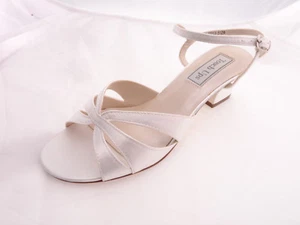 Touch Ups Women's Monaco Sandals White Us 6.5M - Picture 1 of 4