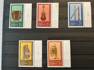 DDR 1977 - Musikinstrumente - Mi.Nr. 2224 - 2228; postfrisch - Bild 1 von 1