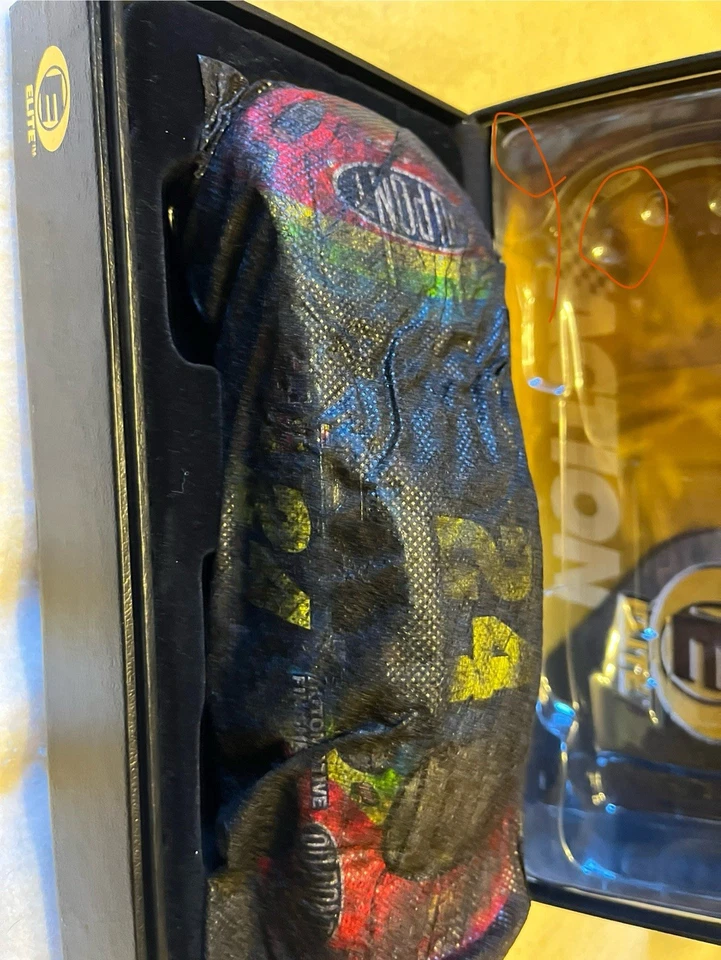 Jeff Gordon #24 DuPont / Retro Rainbow 2004 Monte Carlo Elite 1 de 1.800 1:24 Foto 1 de 2