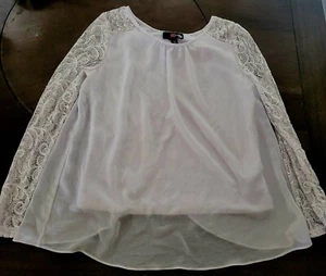 IZ Byer Girl White Lace 3/4 Sleeve Top W/ Split Back- Size 14, Large - Picture 1 of 4