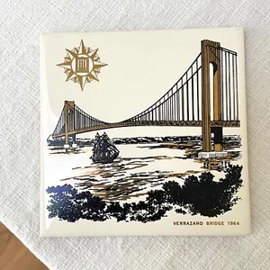 Puente Verrazano 1964 negro dorado corcho pared pared azulejo remache vintage MCM - Imagen 1 de 3