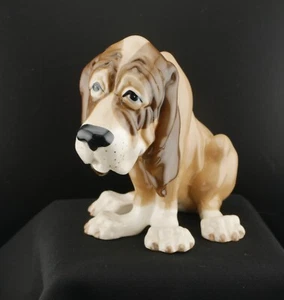 Very Cute Vintage Szeiler Seated Bloodhound Figurine - Foto 1 di 4