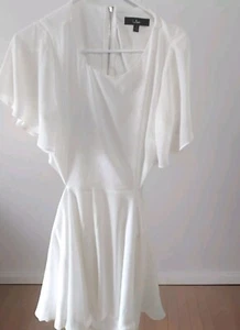 NWT Lulus Flutter Sleeve White Flare Boho Dress Women's Medium Open Back - Picture 1 of 4