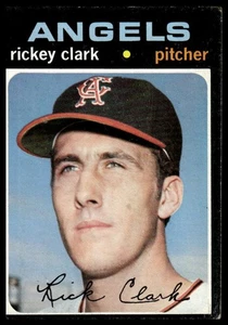 1971 Topps #697 Rickey Clark - Picture 1 of 2