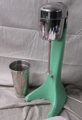 Waring Pro Retro Drink Mixer 12DM19 con tazza inox - funziona benissimo - vedi video - Immagine 1 di 4