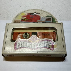 N Scale Santa Fe 51’ Mechanical Reefer #55360 Bachmann With Micro Trains trucks - Picture 1 of 9