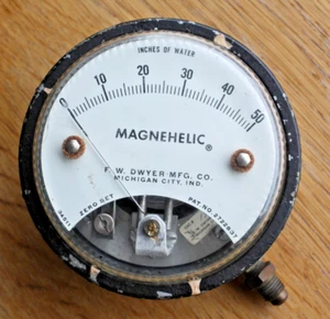 Used Dwyer 34511 Magnehelic Differential Pressure Gauge 0 to 50 Inches of Water - Picture 1 of 4