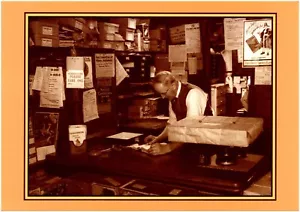 Hildenborough Post Office Clerk Kent England 1980s Chrome Postcard 4x6 Photo - Picture 1 of 2