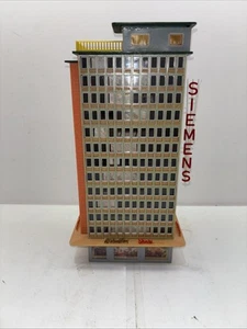 Faller HO B-905. Rascacielos vintage años 70 con tiendas/señalización del primer piso - Imagen 1 de 11