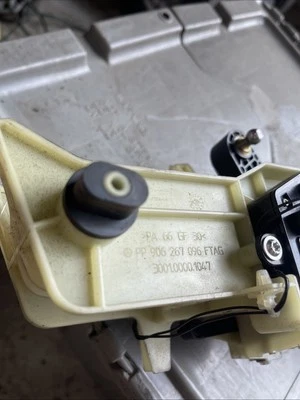 2007-2018 MERCEDES BENZ SPRINTER 2500 AUTOMATIC TRANSMISSION SHIFTER BODY - Image 1 of 4