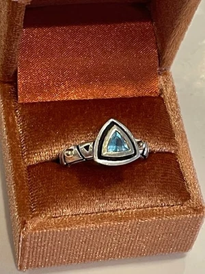NOVO Anel John Atencio Topázio Azul Trillion Ouro Amarelo Esterlina e 18K tamanho 6.25 - Imagem 1 de 4