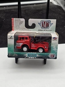 M2 Machines Auto-Camion 1970 Ford C-600 rimorchio R32 15-05 1:64 - Foto 1 di 2