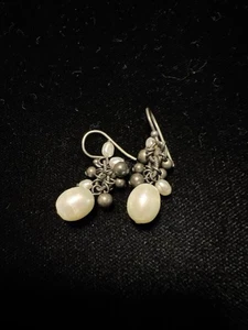 Silpada W1352 Pearl Cluster Earrings - Picture 1 of 1