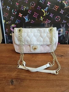 Betsey Johnson gesteppte rosa weiß genähte Herzen Kette Schultertasche Tasche - Bild 1 von 17