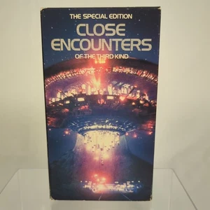Close Encounters of the Third Kind (VHS) - Picture 1 of 3