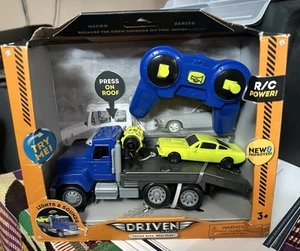 Camion rimorchio Driven by Battat R/C con telecomando scatola aperta - Foto 1 di 9