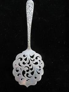 Kirk Repousse Sterlingsilber Tomatenheber 7 1/4 Zoll - Bild 1 von 3