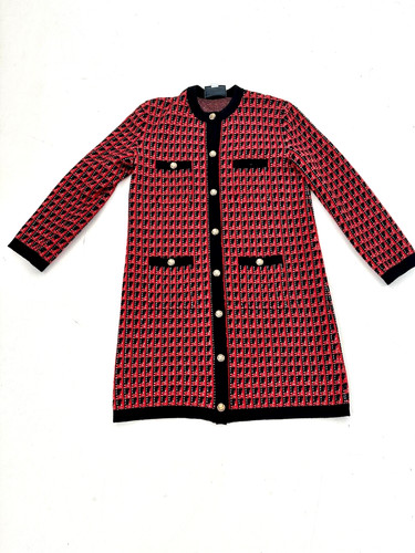 Cappotto Gucci Feline in lana con bottoni testa dorata. L