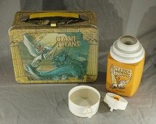 ORIGINAL 1980 CLASH OF THE TITANS METAL LUNCH BOX WITH ORIGINAL PLASTIC THERMOS
